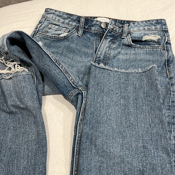 Jeans - Picture 2 of 3